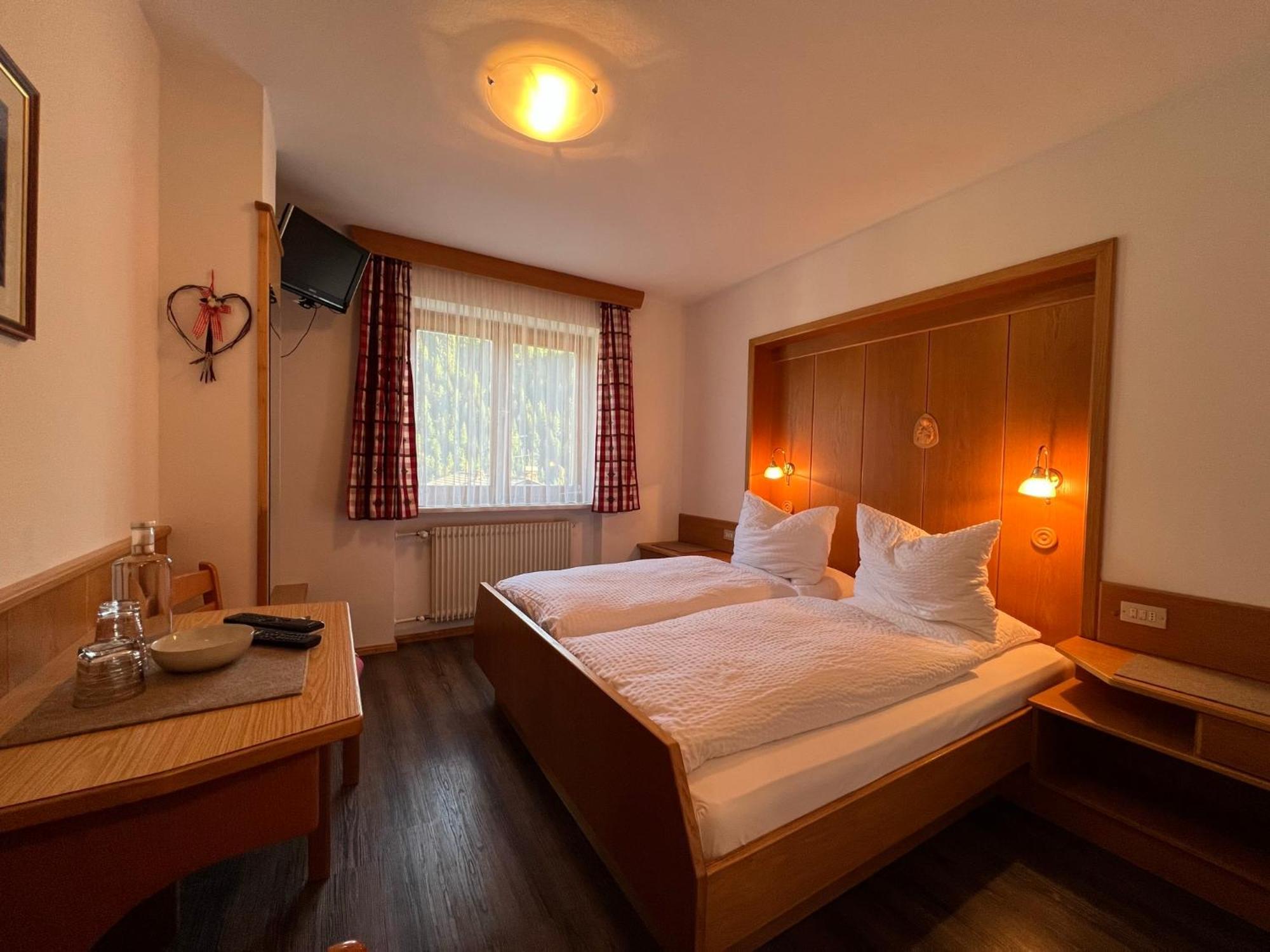 Bed&Breakfast Kaserer Santa Cristina Val Gardena Værelse billede